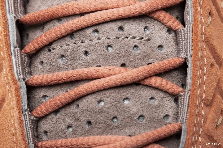 Low Retro 13 Stone Sepia  Jordan Clot AT3102-200 0101